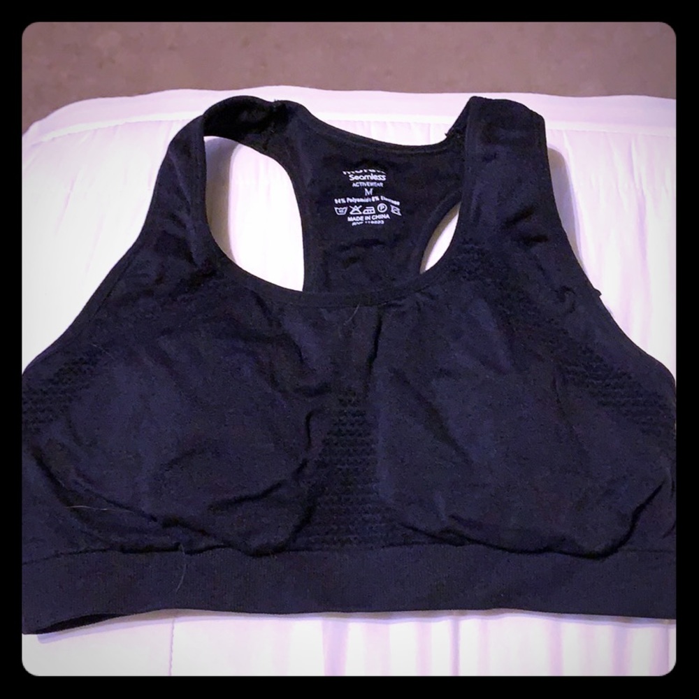 Modern Seamless Sports Bra